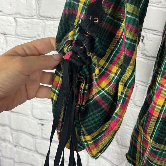 Savage Fenty plaid button up shirt top raw hem size medium - Picture 5 of 11